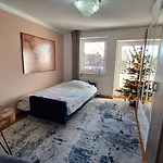 Beautiful 2-Bedroom Apartment In Munich Center